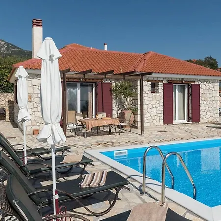 Ilio Mare Villa's Mousata