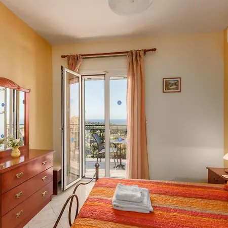 Ilio Mare Villa's Vila Mousata