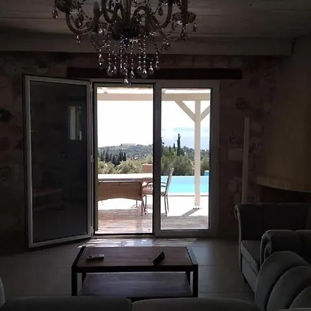 Ilio Mare Villa's Villa Mousata