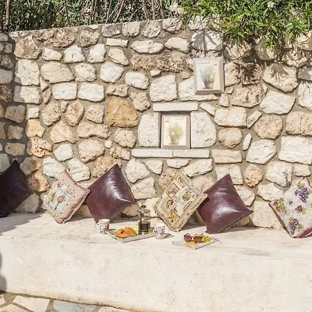 Ilio Mare Villa's
