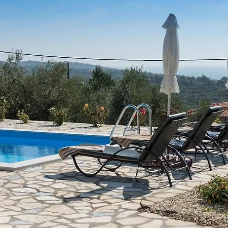 Ilio Mare Villa's
